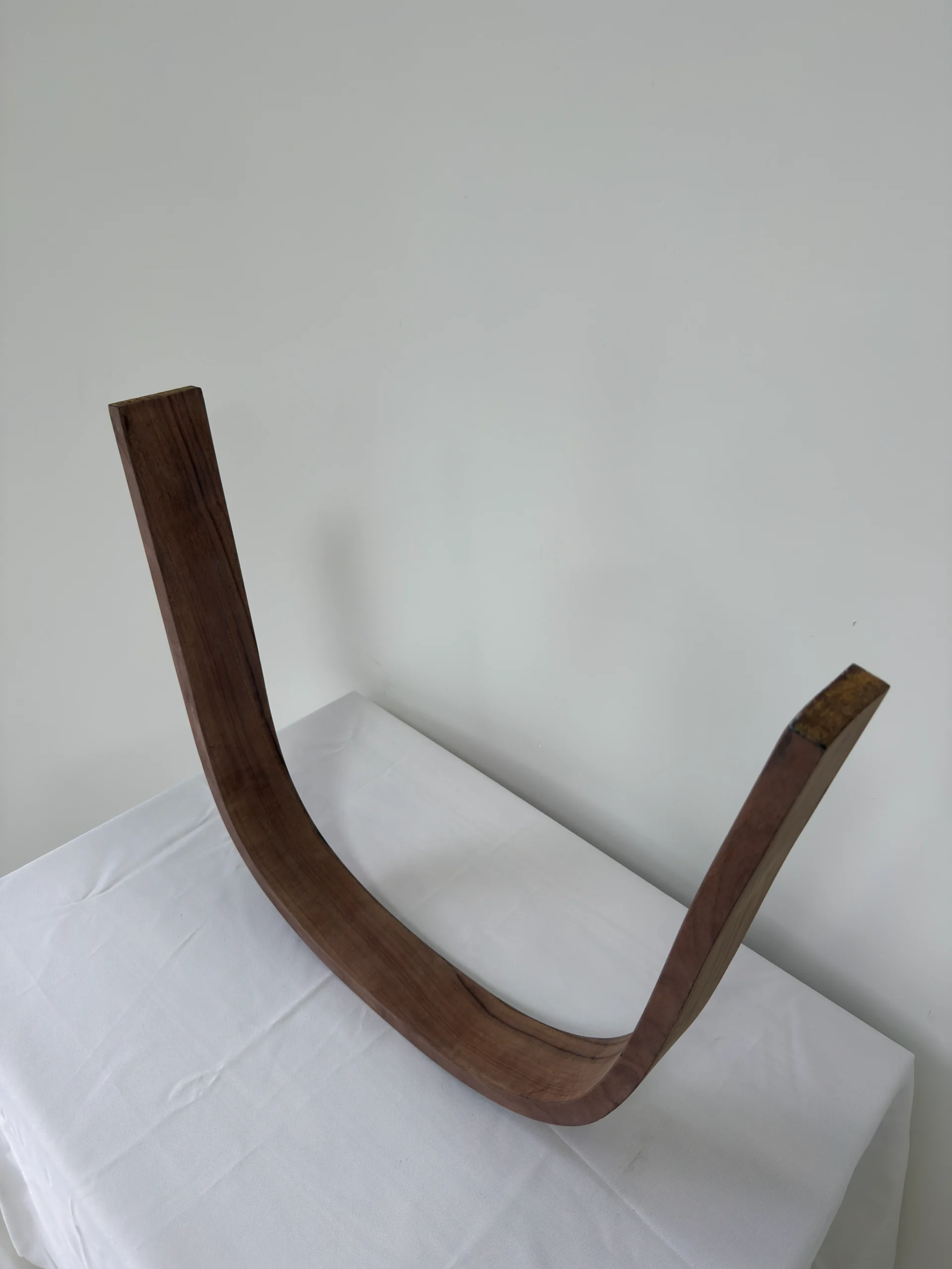 136.7*7.8*2.1 实木压弯 黑胡桃